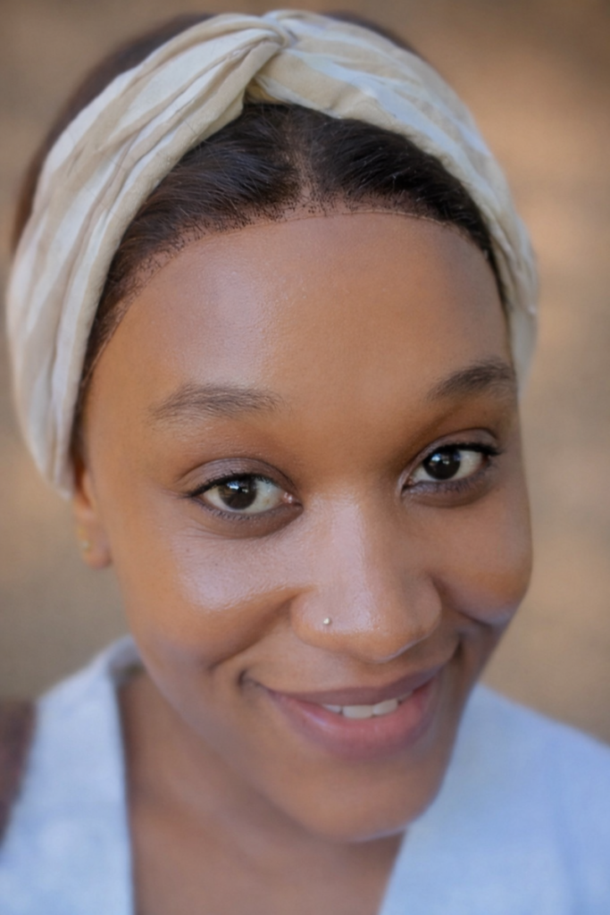 Cynthia HeadShot (1)